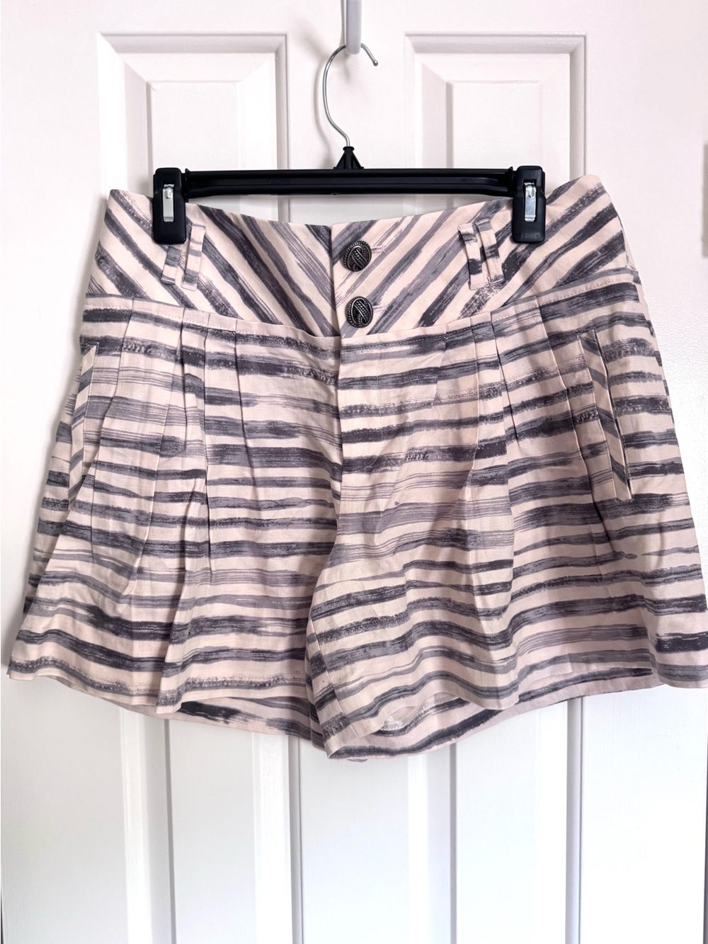 ANTHROPOLOGIE Pleated Women’s Shorts - Beige/Light Pinkish and Grayish Blue